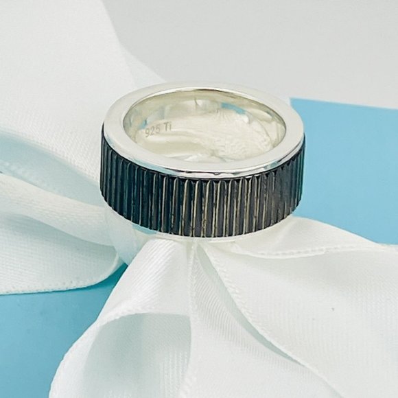 Size 6 Tiffany & Co Midnight Black Coin Edge Titanium and Silver Ring - Picture 1 of 7